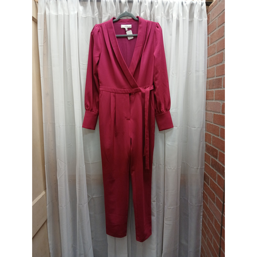 Adelyn Rae Fushia Jumpsuit. Size M. RS 87
